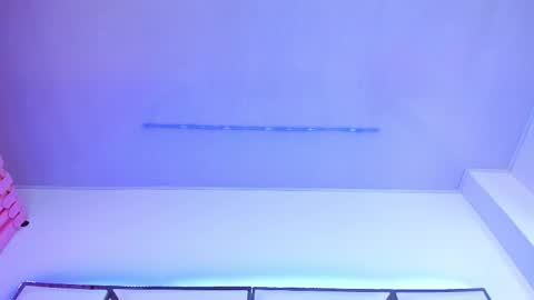 Snapshot of sarayroyse chatting on 02/22/25, 10:20 Saray online show from 02/22/25, 10:20