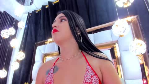 Snapshot of sarayroyse chatting on 10/30/25, 07:47 Saray online show from 10/30/25, 07:47