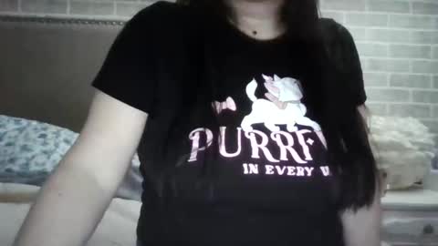 Snapshot of saretta46 chatting on 12/27/24, 05:37 Sara online show from 12/27/24, 05:37