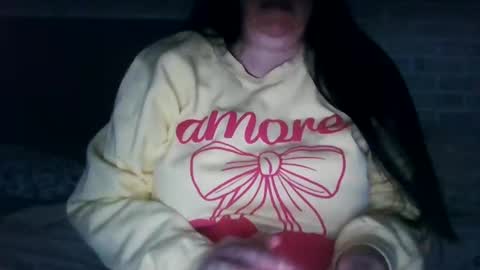 Snapshot of saretta46 chatting on 02/04/25, 12:51 Sara online show from 02/04/25, 12:51