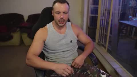 Snapshot of sargentsaltnpepa chatting on 02/19/26, 07:43 SargentSaltNPepa online show from 02/19/26, 07:43