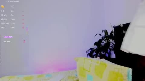 Snapshot of sarha_foxxx chatting on 06/06/26, 08:13 Heeey Help me reach 100 likes up online show from 06/06/26, 08:13