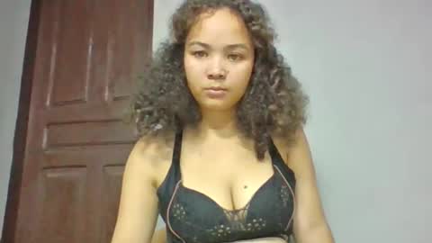 sarhon917962 online show from 05/13/26, 05:43
