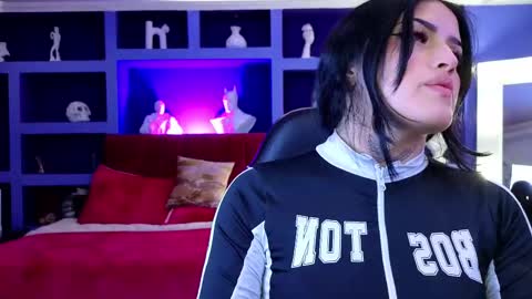 Sari  online show from 09/25/25, 09:07