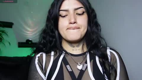 Sari  online show from 09/29/25, 09:19