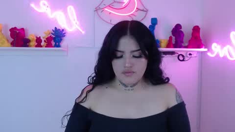 Snapshot of sari_belle chatting on 02/16/26, 08:38 Sari online show from 02/16/26, 08:38