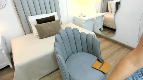 Snapshot of sarit_ chatting on 05/05/26, 11:51 sarit_ online show from 05/05/26, 11:51