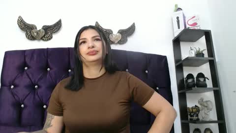 Snapshot of sarita_multisquirt chatting on 01/16/26, 02:26 Sara online show from 01/16/26, 02:26