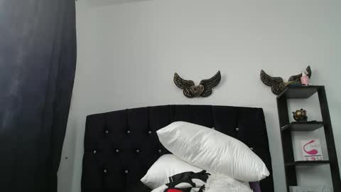 Snapshot of sarita_multisquirt chatting on 04/05/26, 06:27 Sara online show from 04/05/26, 06:27
