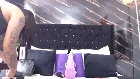 Snapshot of sarita_multisquirt chatting on 04/24/26, 06:10 Sara online show from 04/24/26, 06:10