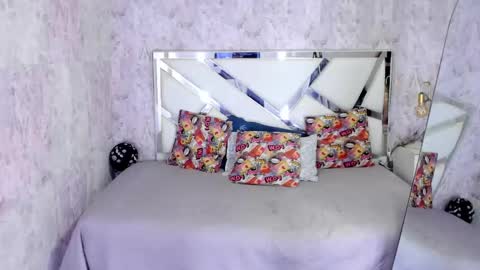 sarah online show from 10/12/25, 08:08