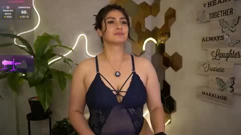 Snapshot of saritas_ chatting on 03/29/26, 02:44 SARA online show from 03/29/26, 02:44