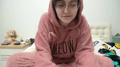 Snapshot of sarraboots chatting on 01/14/26, 07:19 sarraboots online show from 01/14/26, 07:19