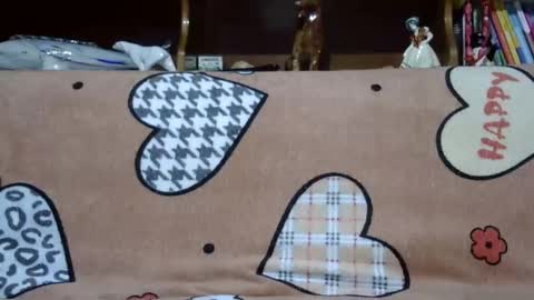 Snapshot of sarraella chatting on 02/10/25, 08:00 Sarra online show from 02/10/25, 08:00