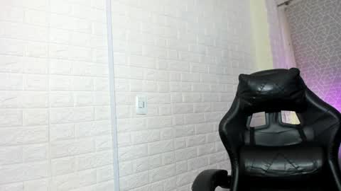 Snapshot of sary_littlesmiles chatting on 04/09/26, 11:26 Sary online show from 04/09/26, 11:26