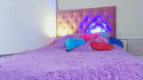 Snapshot of sary_littlesmiles chatting on 05/18/26, 02:29 Sary online show from 05/18/26, 02:29