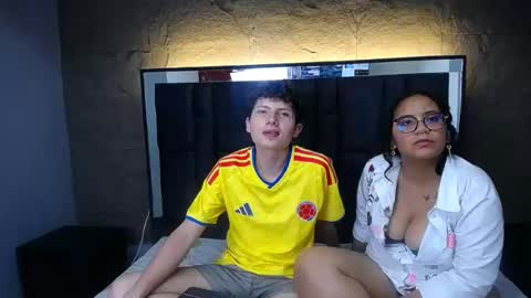 Snapshot of sasahsalomefon chatting on 06/24/26, 04:00 Sasha Y Felipe online show from 06/24/26, 04:00