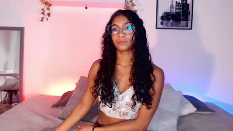 sasha_bowei online show from 05/05/26, 03:14
