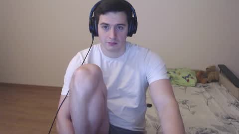 Snapshot of sasha_calvin chatting on 10/27/25, 07:51 sasha_calvin online show from 10/27/25, 07:51