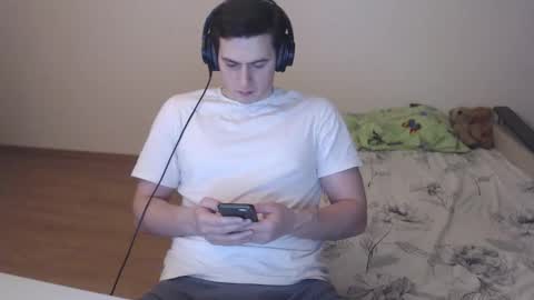 Snapshot of sasha_calvin chatting on 10/31/25, 10:44 sasha_calvin online show from 10/31/25, 10:44