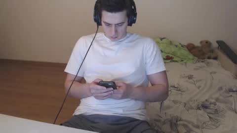 Snapshot of sasha_calvin chatting on 11/09/25, 11:25 sasha_calvin online show from 11/09/25, 11:25