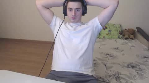 Snapshot of sasha_calvin chatting on 11/17/25, 04:13 sasha_calvin online show from 11/17/25, 04:13