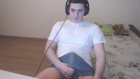 Snapshot of sasha_calvin chatting on 12/19/25, 09:33 sasha_calvin online show from 12/19/25, 09:33