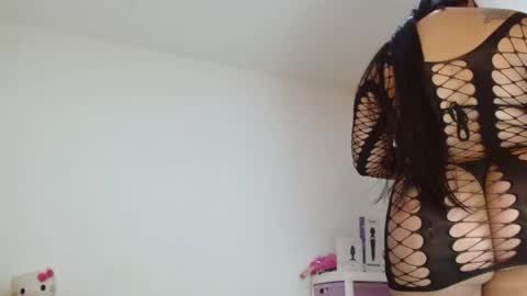 Snapshot of sasha_creamy chatting on 05/29/26, 08:45 Sasha Creamy online show from 05/29/26, 08:45