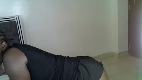 Snapshot of sasha_mollie chatting on 09/22/25, 03:19 Sasha online show from 09/22/25, 03:19