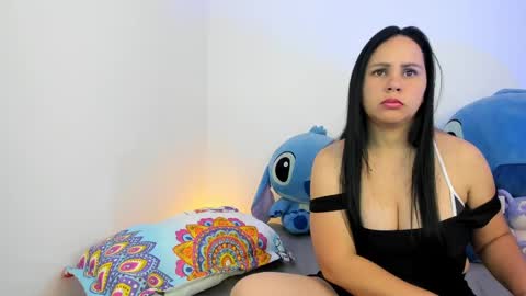 Snapshot of sasha_salgado chatting on 10/30/25, 05:20 Sacha Salgado online show from 10/30/25, 05:20