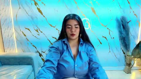 Snapshot of sasha_tf chatting on 05/10/26, 12:43 Sasha online show from 05/10/26, 12:43
