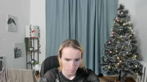 Sasha Vesmus online show from 12/16/25, 09:20