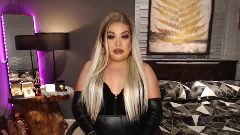 SashaCullens online show from 12/19/24, 04:34