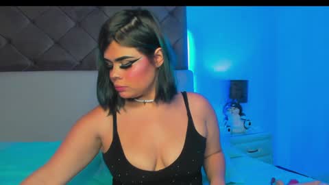 Snapshot of sashajune chatting on 01/02/25, 08:02 selene online show from 01/02/25, 08:02