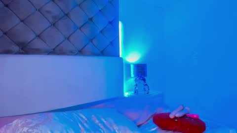 selene  online show from 02/01/25, 07:13