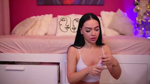 Snapshot of sashalorenzz chatting on 12/16/25, 04:39 SashaLorenz online show from 12/16/25, 04:39