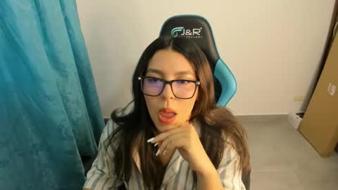 sashanova21 online show from 11/01/25, 10:34