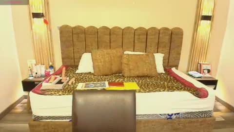 Snapshot of sasharosee2 chatting on 09/23/25, 11:46 S A S H A R O S E online show from 09/23/25, 11:46