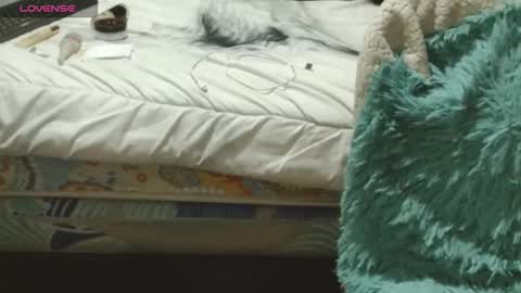 Snapshot of sasharosee2 chatting on 10/17/25, 12:19 S A S H A R O S E online show from 10/17/25, 12:19