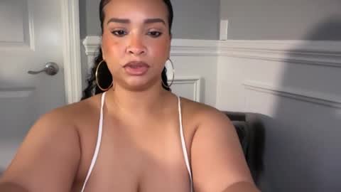 Snapshot of sashasavagexx chatting on 07/24/26, 05:05 Sasha Estrella online show from 07/24/26, 05:05