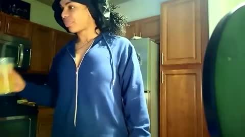 Snapshot of sashastrokes chatting on 11/27/25, 07:16 MISTRESS STROKES online show from 11/27/25, 07:16