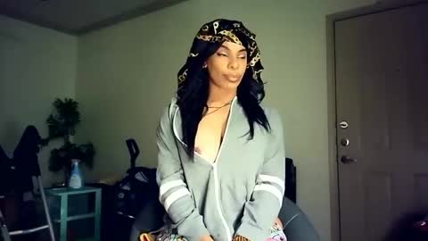 Snapshot of sashastrokes chatting on 12/20/25, 01:45 MISTRESS STROKES online show from 12/20/25, 01:45