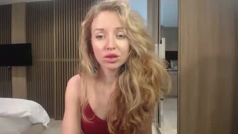 Sasha online show from 10/25/25, 08:00