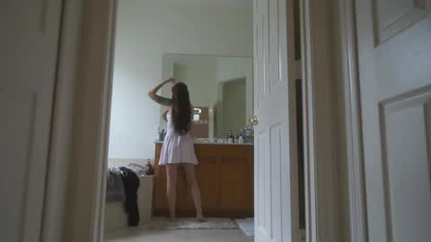 Snapshot of sashawest_official chatting on 04/02/26, 03:09 sashawest_official online show from 04/02/26, 03:09