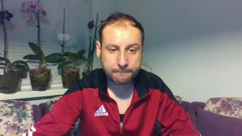 Snapshot of sasko877 chatting on 02/02/25, 02:06 sasko877 online show from 02/02/25, 02:06