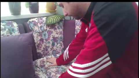 Snapshot of sasko877 chatting on 10/12/25, 10:47 sasko877 online show from 10/12/25, 10:47