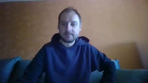 Snapshot of sasko877 chatting on 04/26/26, 07:06 sasko877 online show from 04/26/26, 07:06
