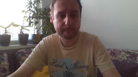 Snapshot of sasko877 chatting on 05/17/26, 04:21 sasko877 online show from 05/17/26, 04:21