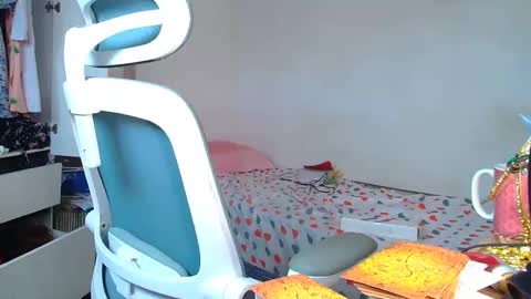 Snapshot of sassas2 chatting on 09/27/25, 01:16 sassas2 online show from 09/27/25, 01:16