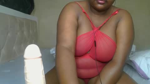 Snapshot of sassie_bee chatting on 12/02/24, 02:09 sassie_bee online show from 12/02/24, 02:09